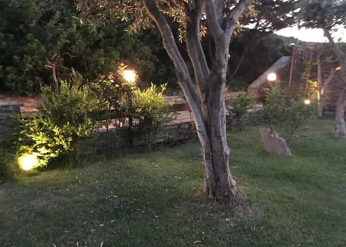 Casa Con Giardino Vicino La Pelosa בקתה